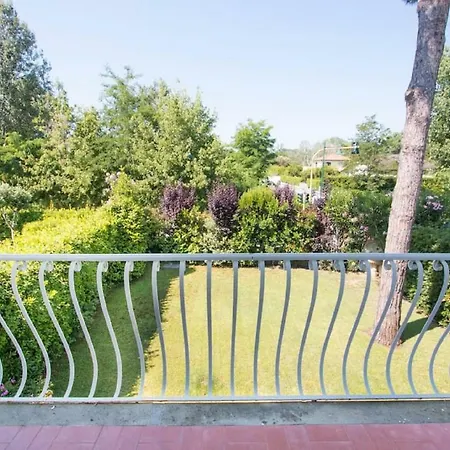 Rita Villa Forte dei Marmi